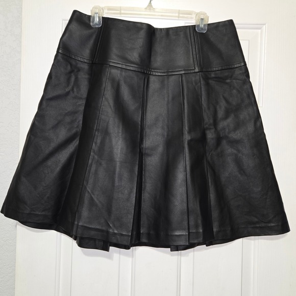 Michael Michael Kors Black Faux Leather Pleated A-Line Mini Skirt - Picture 1 of 6